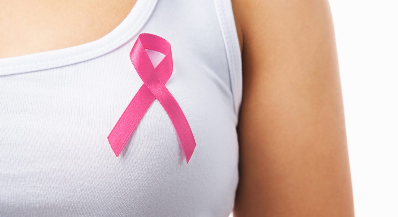 Entity reports on the woman who spread breast cancer awareness in a unique way.