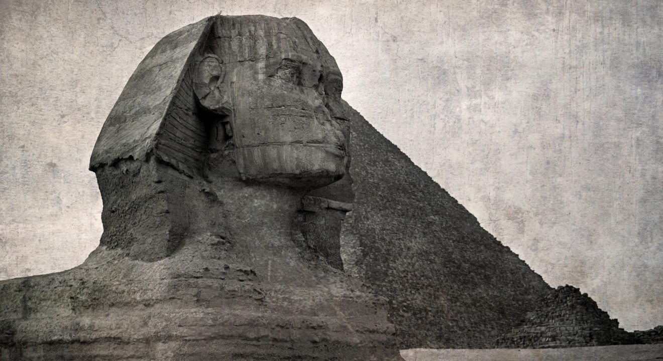Entity's guide to the history of Egyptian pyramids. (pyramids facts)
