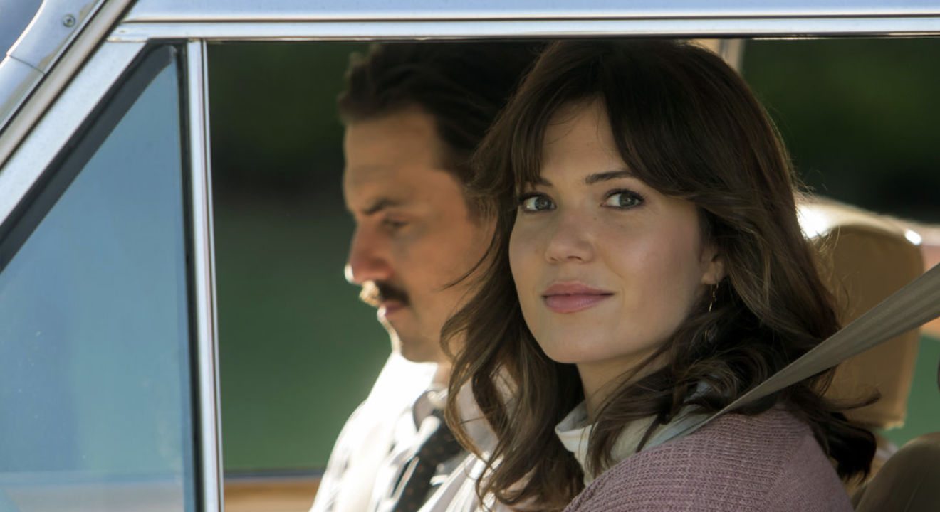 Entity reports on TV's hottest show, Mandy Moore's "This Is Us."