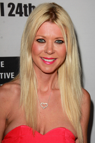 ENTITY shares 5 facts about Tara Reid.