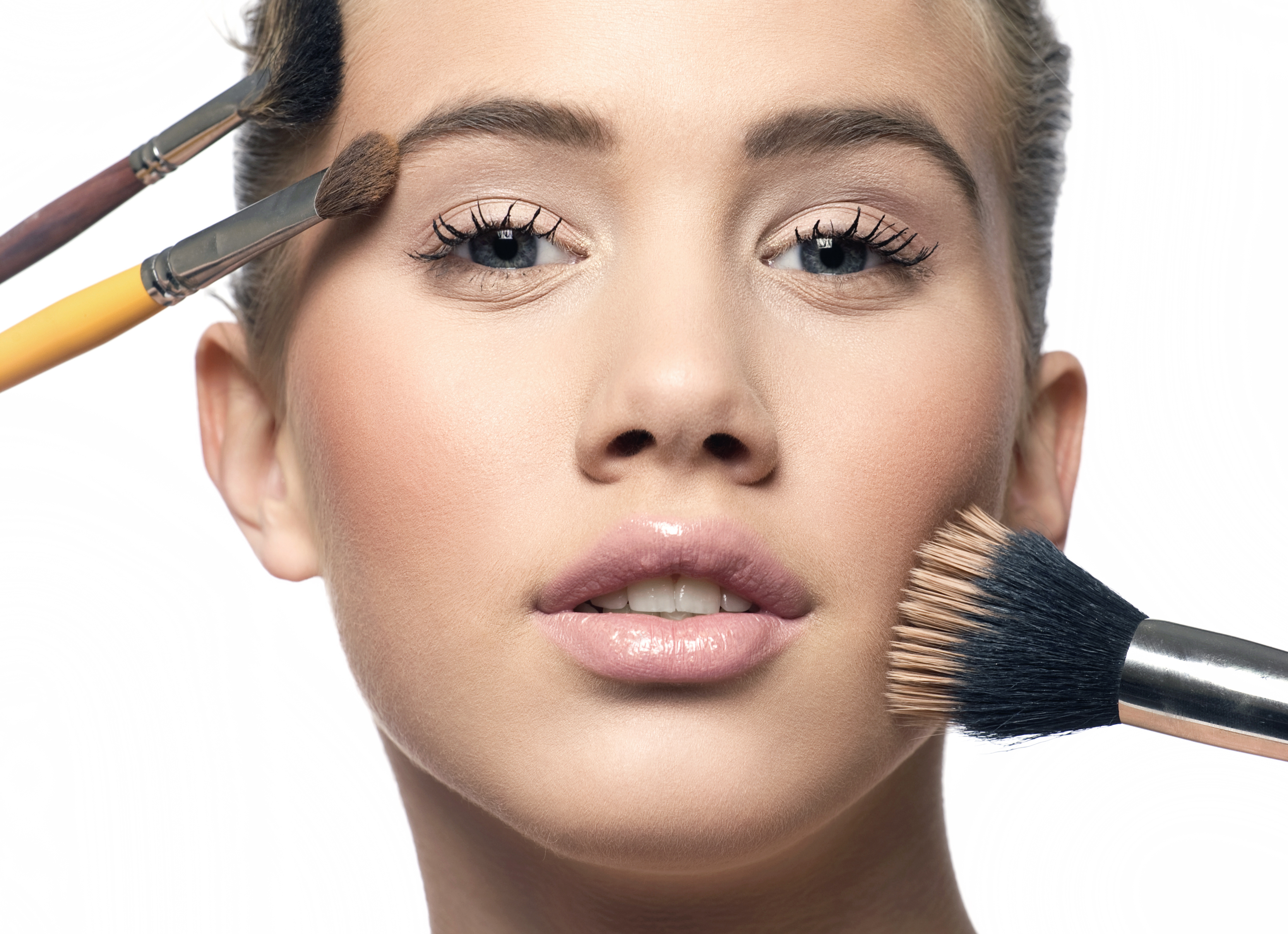 Everything You Need to Know About a Makeup Artist