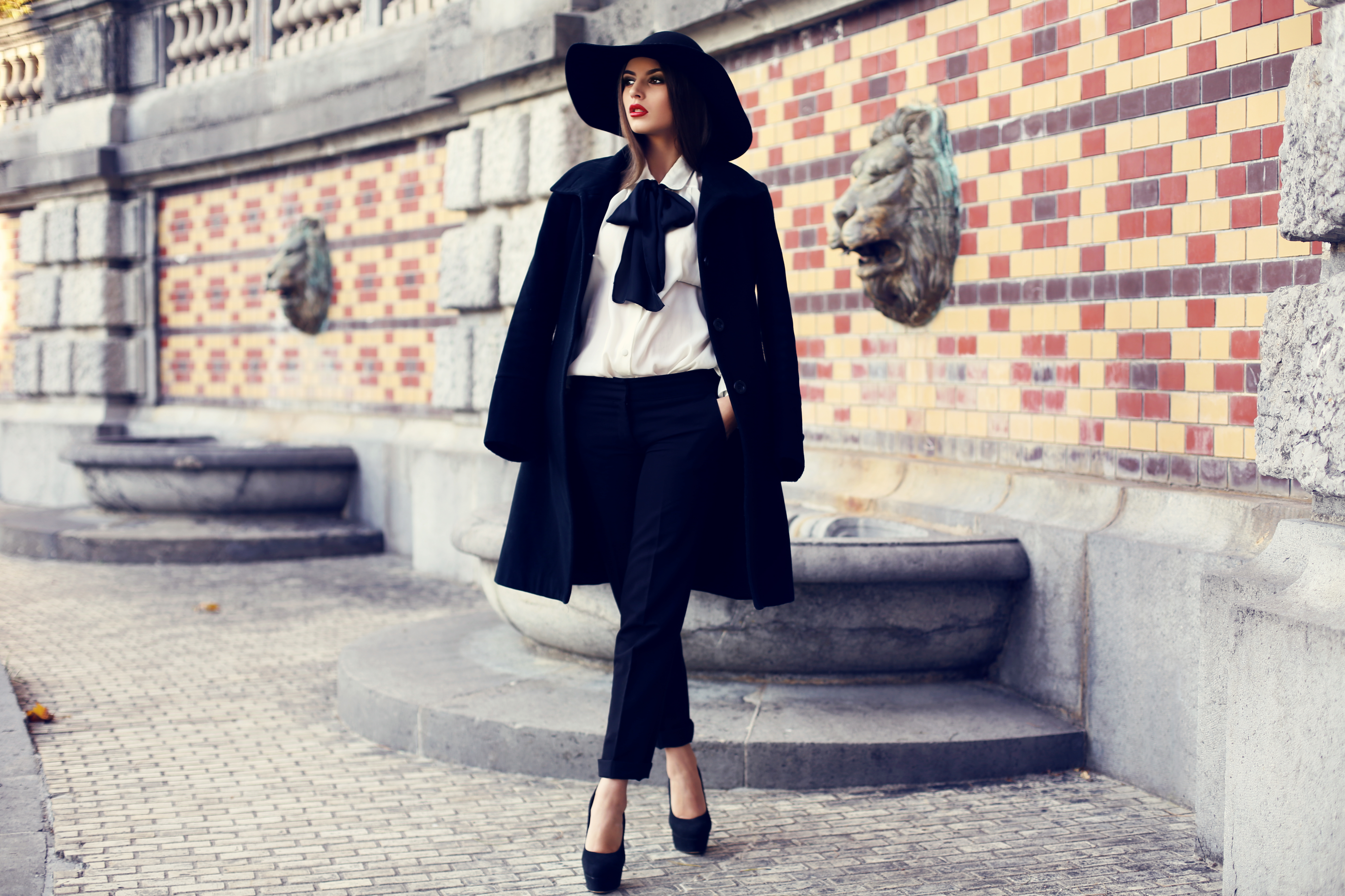 Traits Of The Modern Femme Fatale Covers Up  ENTITY  ENTITY