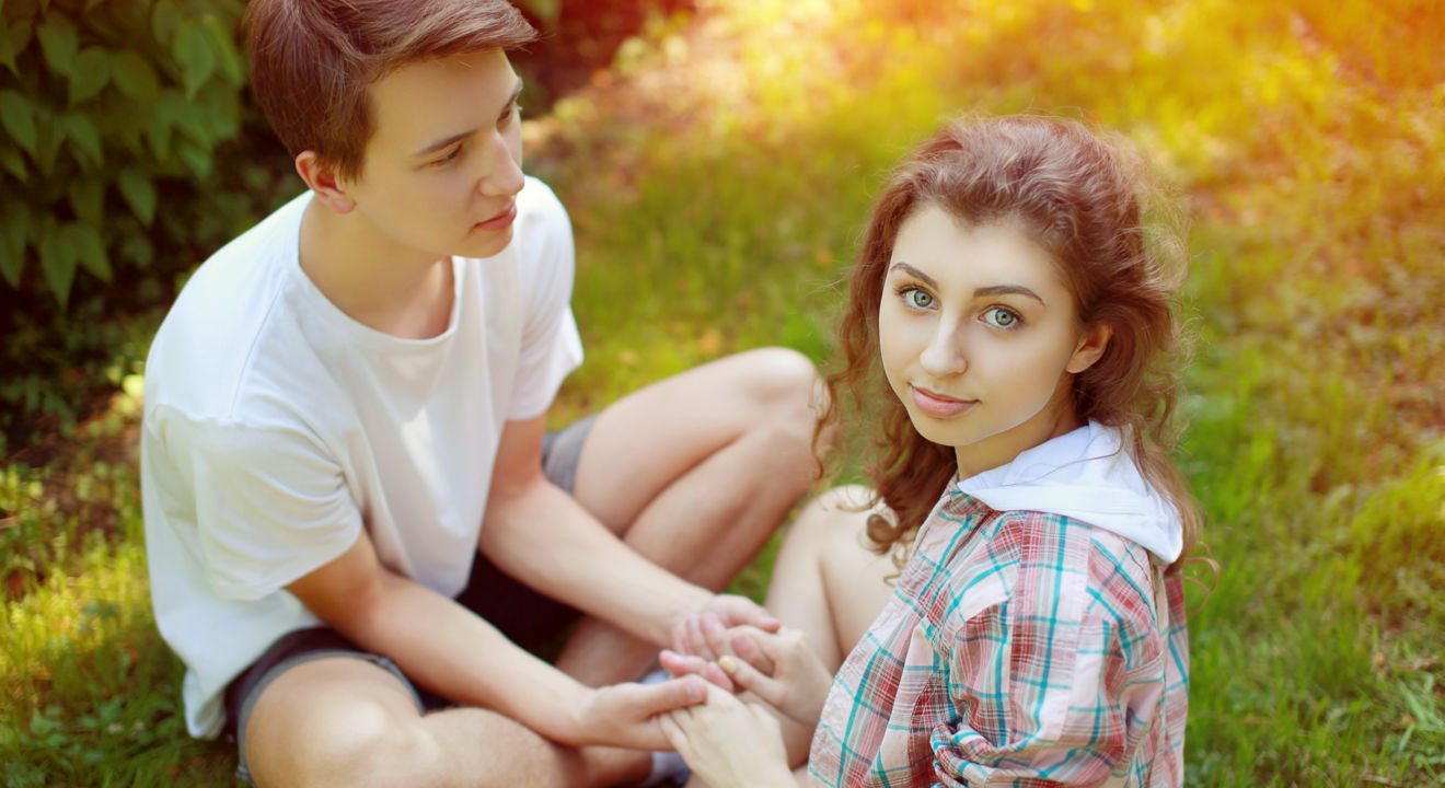 Please Be My First Boyfriend Here's How My Dad Saw Right Through My First Boyfriend