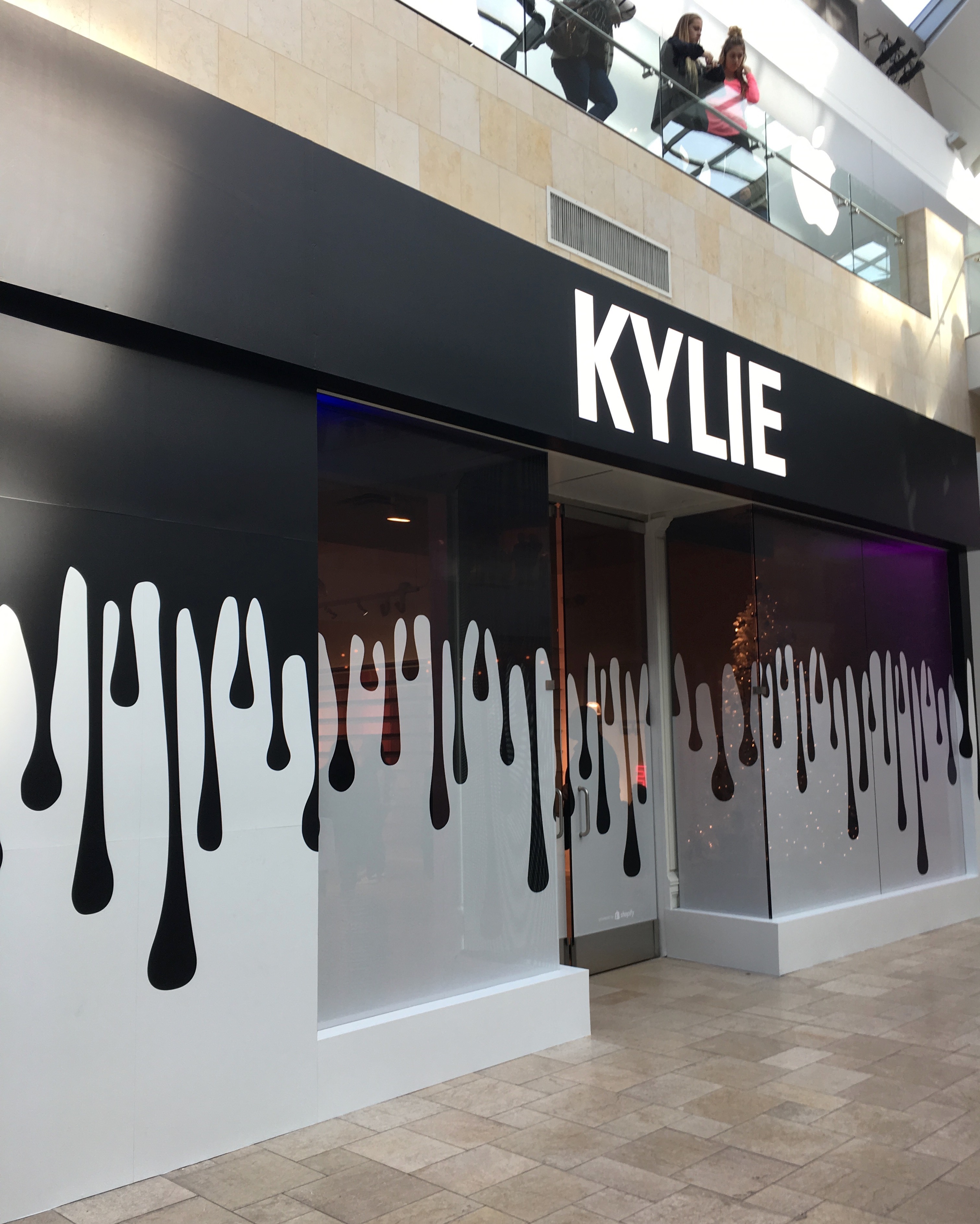 5 Must-Haves From Kylie Jenner's Shop at the Topanga Mall in LA