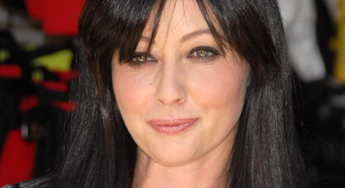 Entity reveals that Shannen Doherty is staying strong in cancer fight.