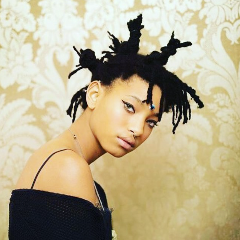 ENTITY shares seven of the most captivating and mesmerizing Willow Smith Instagram posts.