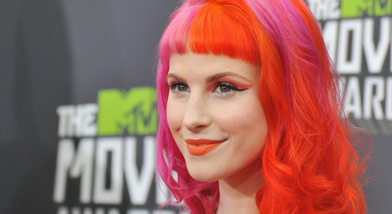 hayley williams pink and orange hair