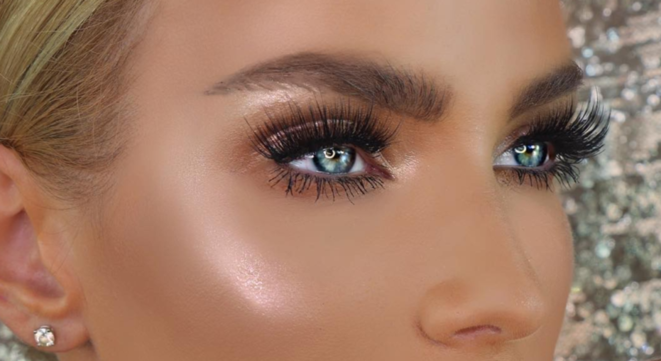 makeup for blue eyes: 5 eyeshadow colors to make baby blues pop