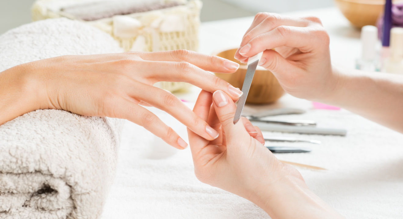 ENTITY reports on gel manicure