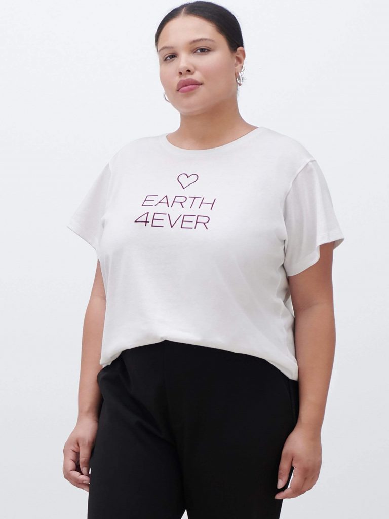Everybody & Everyone is also committed to body diversity as well as carbon-neutral fashion